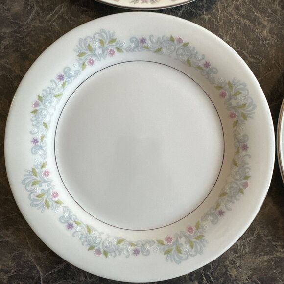 4 Mismatched Vtg Salad Cake‎ Dessert Plates Pink Florals & Solids Cottage Core - Picture 4 of 10
